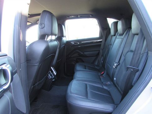 Used 2012 Porsche Cayenne AWD/4WD image 12