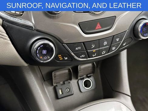 Used 2017 Chevrolet Cruze Premier image 25