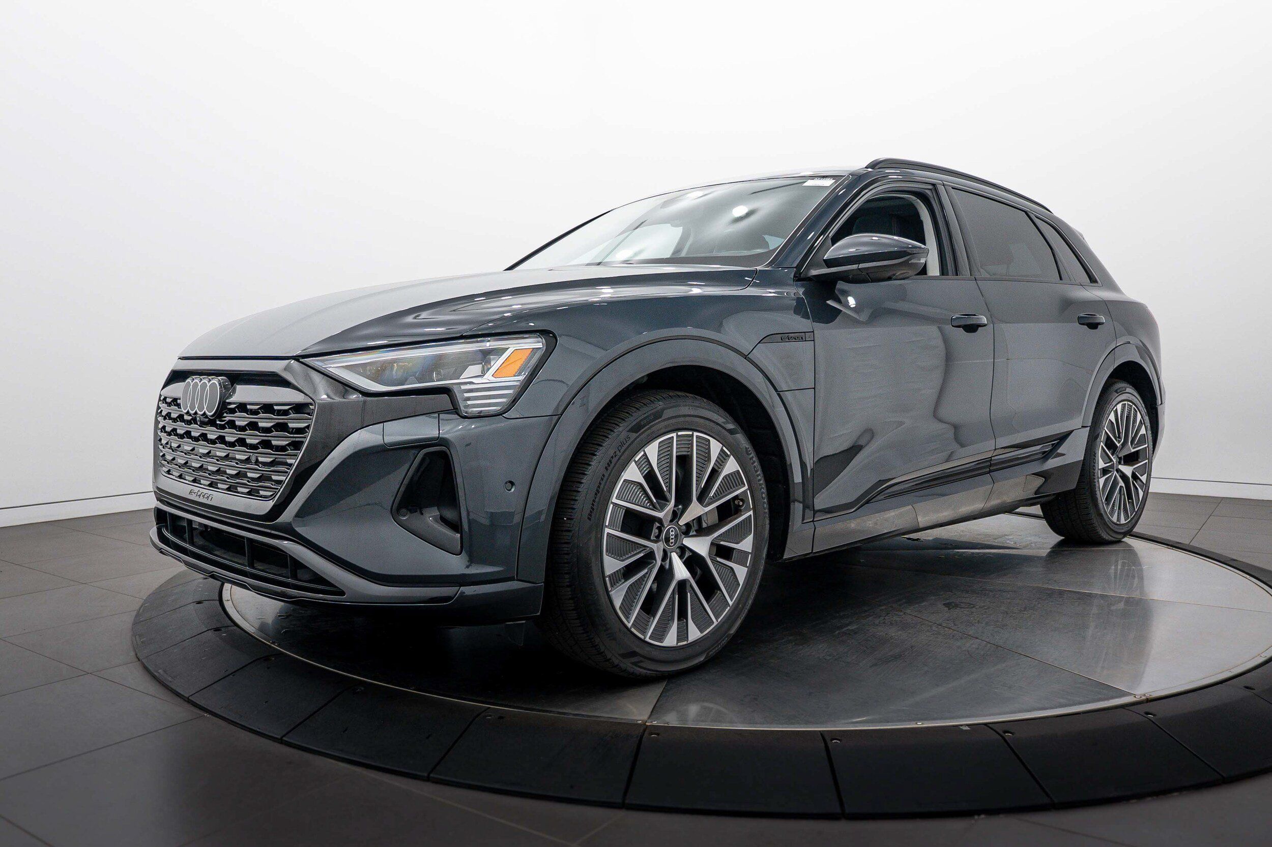 Certified 2024 Audi Q8 e-tron Prestige w/ Prestige Package AWD/4WD image 7