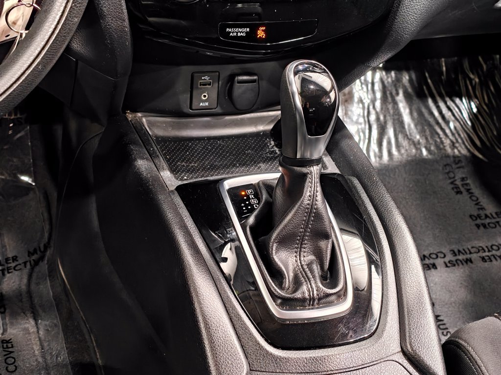 Used 2017 Nissan Rogue S AWD/4WD image 9