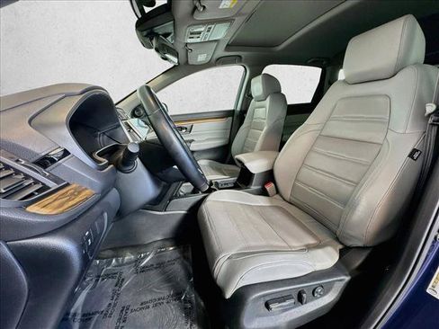 Used 2018 Honda CR-V Touring image 19