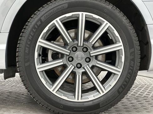 Used 2017 Audi Q7 3.0T Prestige image 10