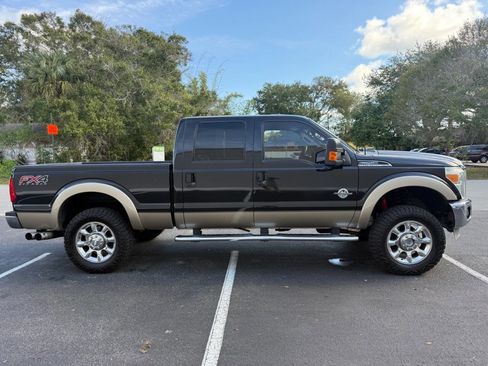Used 2013 Ford F250 Lariat w/ Lariat Interior Pkg image 8