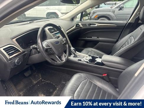 Used 2014 Ford Fusion SE w/ Equipment Group 202A FWD image 8