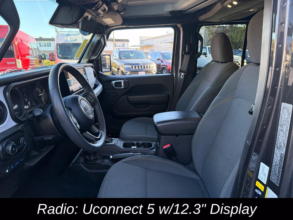 Used 2024 Jeep Wrangler Unlimited w/ Convenience Group AWD/4WD image 15
