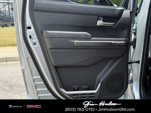 Used 2025 Toyota Tacoma TRD Off-Road AWD/4WD image 24