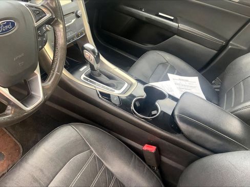 Used 2015 Ford Fusion SE w/ Equipment Group 202A FWD image 16