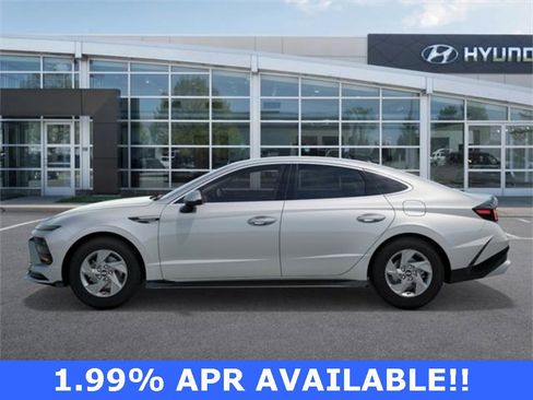 Certified 2025 Hyundai Sonata SE image 3