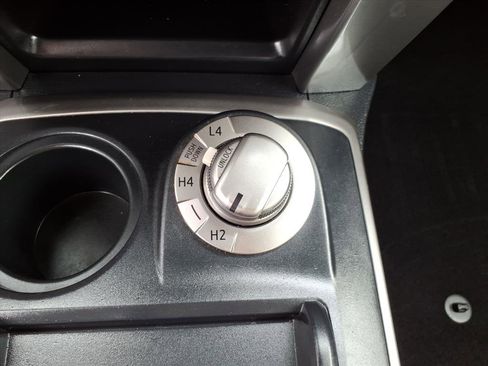 Used 2015 Toyota 4Runner SR5 image 17