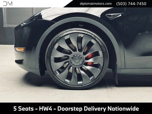 Used 2024 Tesla Model Y Performance AWD/4WD image 37