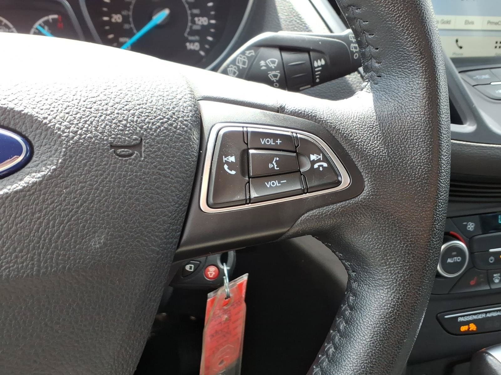 Used 2018 Ford Escape SEL AWD/4WD image 16