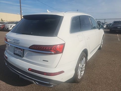 Used 2021 Audi Q7 2.0T Premium w/ Convenience Package AWD/4WD image 13