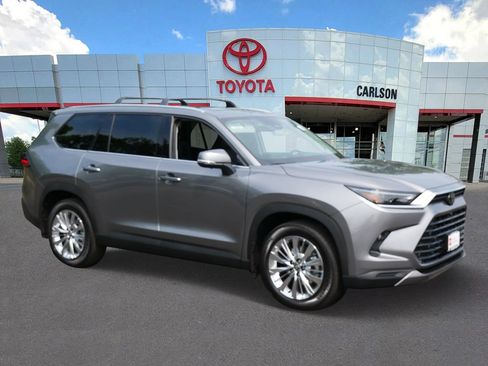 Certified 2026 Toyota Grand Highlander AWD image 2