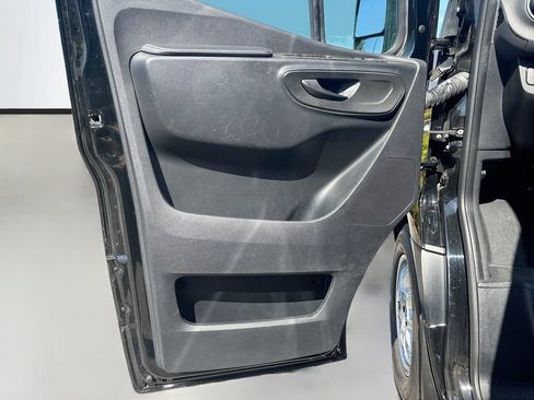 Used 2022 Mercedes-Benz Sprinter 3500 image 41