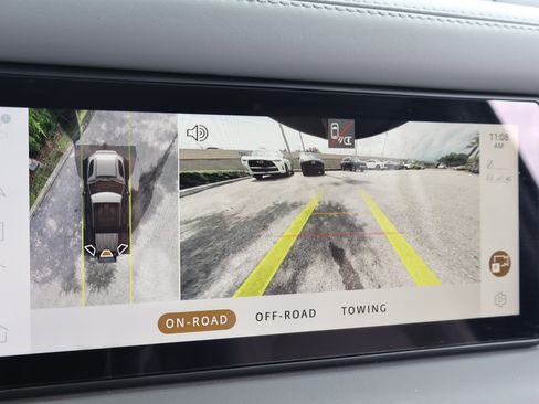 Used 2023 Land Rover Defender 110 S AWD/4WD image 4