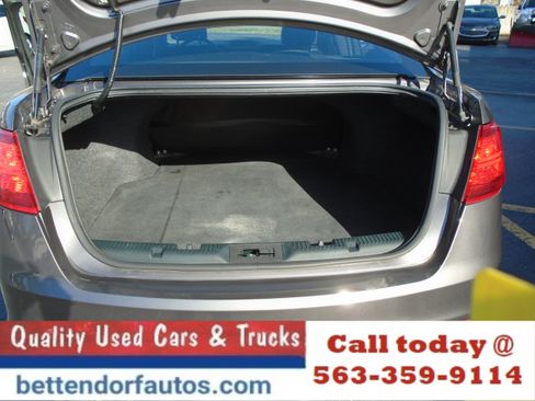 Used 2015 Ford Taurus image 14