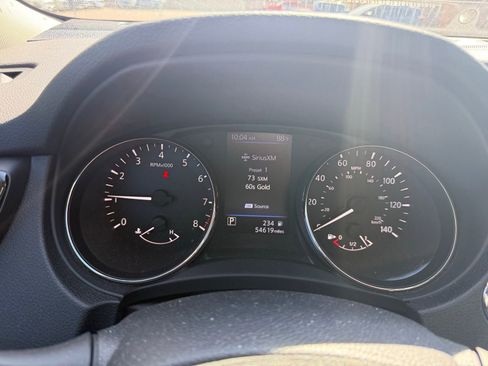 Used 2020 Nissan Rogue SL w/ Premium Package image 16