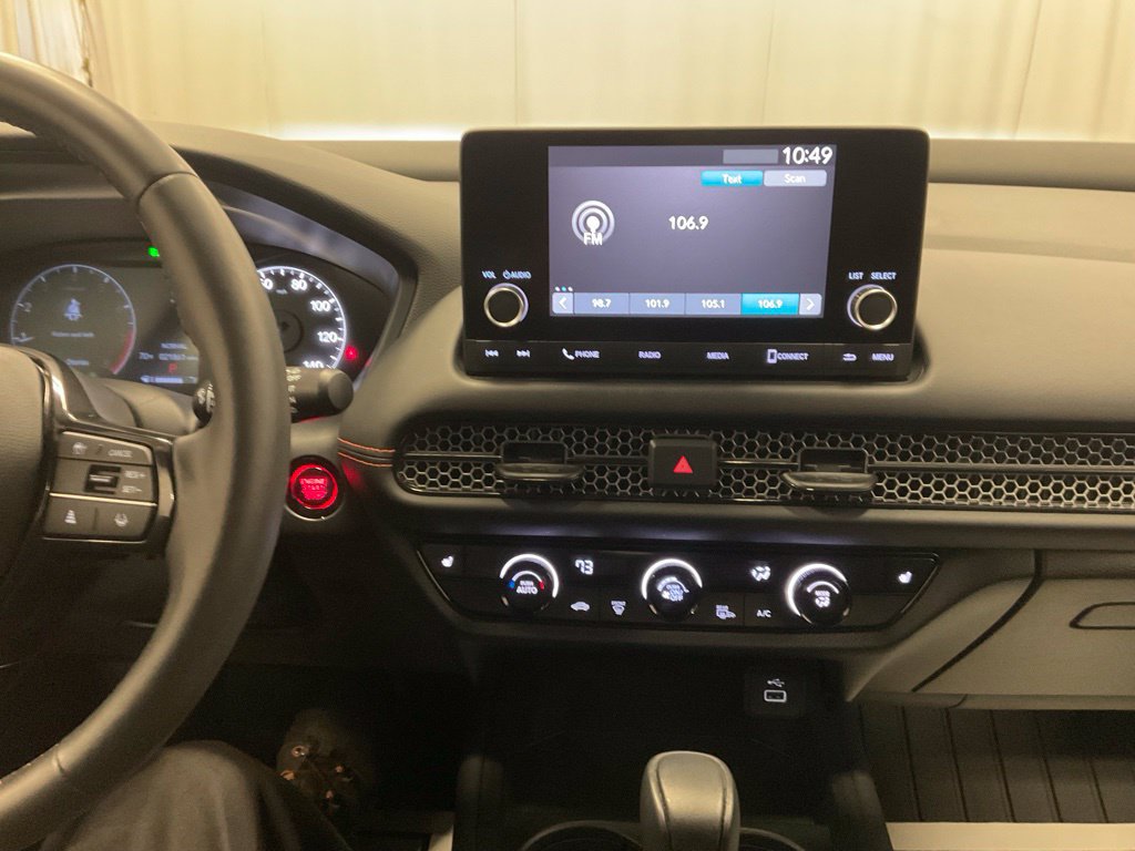 Used 2025 Honda HR-V Sport image 23