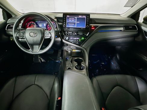 Used 2021 Toyota Camry XSE image 27