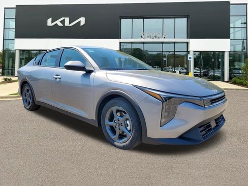 New 2026 Kia K4 LXS image 1
