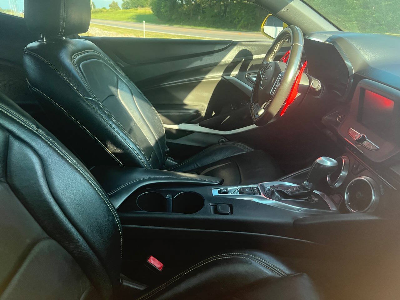 Used 2018 Chevrolet Camaro LT w/ RS Package RWD image 10
