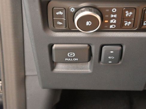 Used 2025 Ford F150 Raptor AWD/4WD image 39