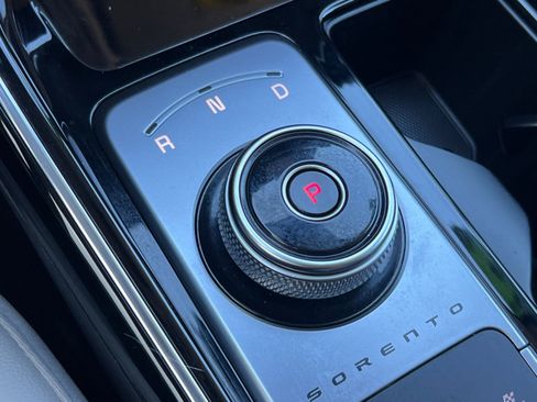 Certified 2023 Kia Sorento SX Prestige image 23