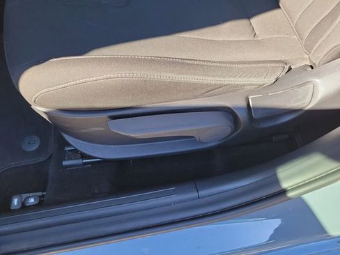 Used 2023 Hyundai Elantra SEL image 13