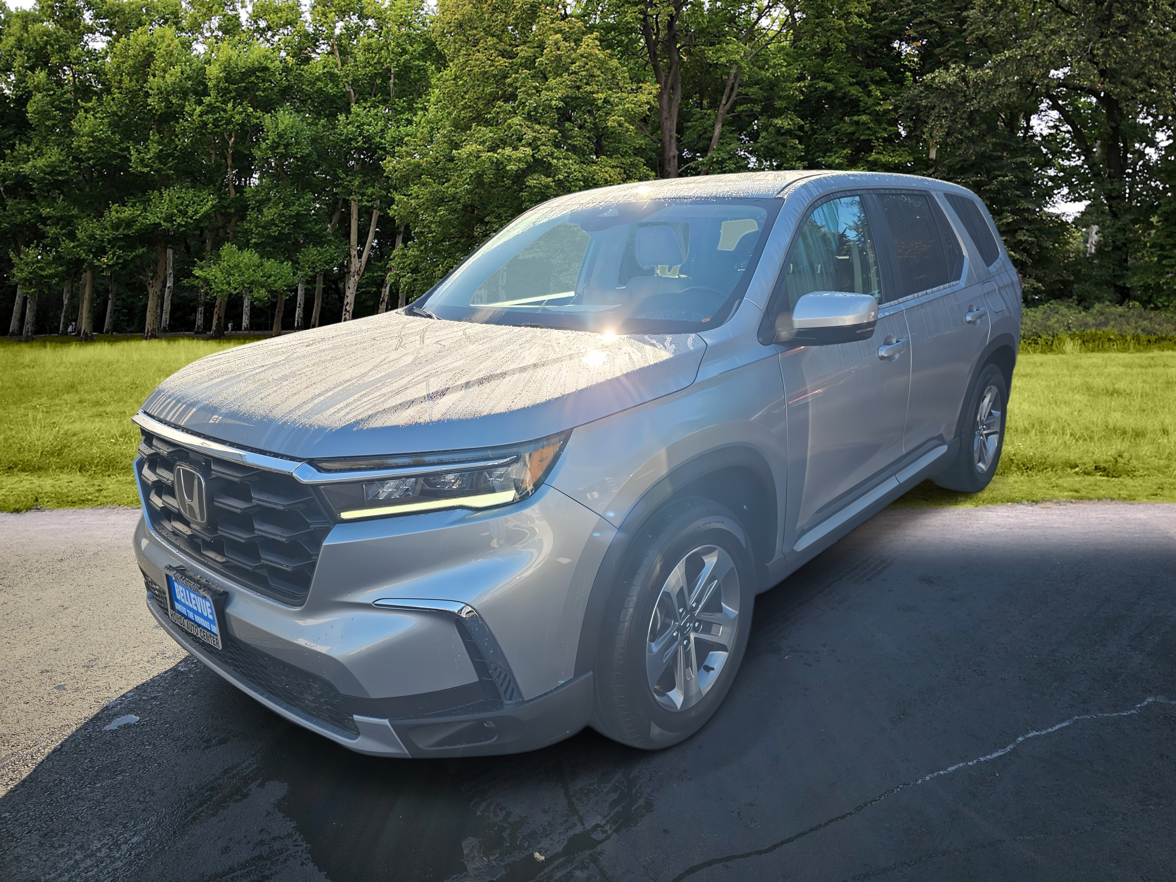 Used 2025 Honda Pilot EX-L image 3