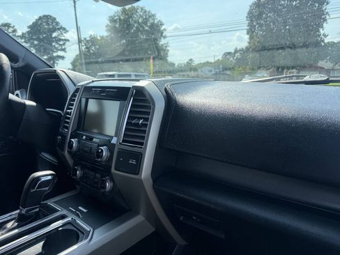 Used 2015 Ford F150 Lariat w/ Equipment Group 502A Luxury AWD/4WD image 32