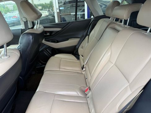 Used 2022 Subaru Outback Limited AWD/4WD image 11