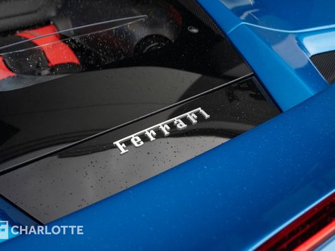 Used 2021 Ferrari F8 Tributo image 18