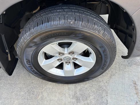 Used 2017 RAM 1500 Express image 24