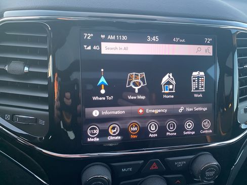 Used 2021 Jeep Grand Cherokee Limited w/ Luxury Group II image 17