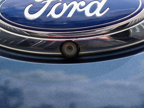 Used 2016 Ford F250 XLT w/ XLT Value Package image 40