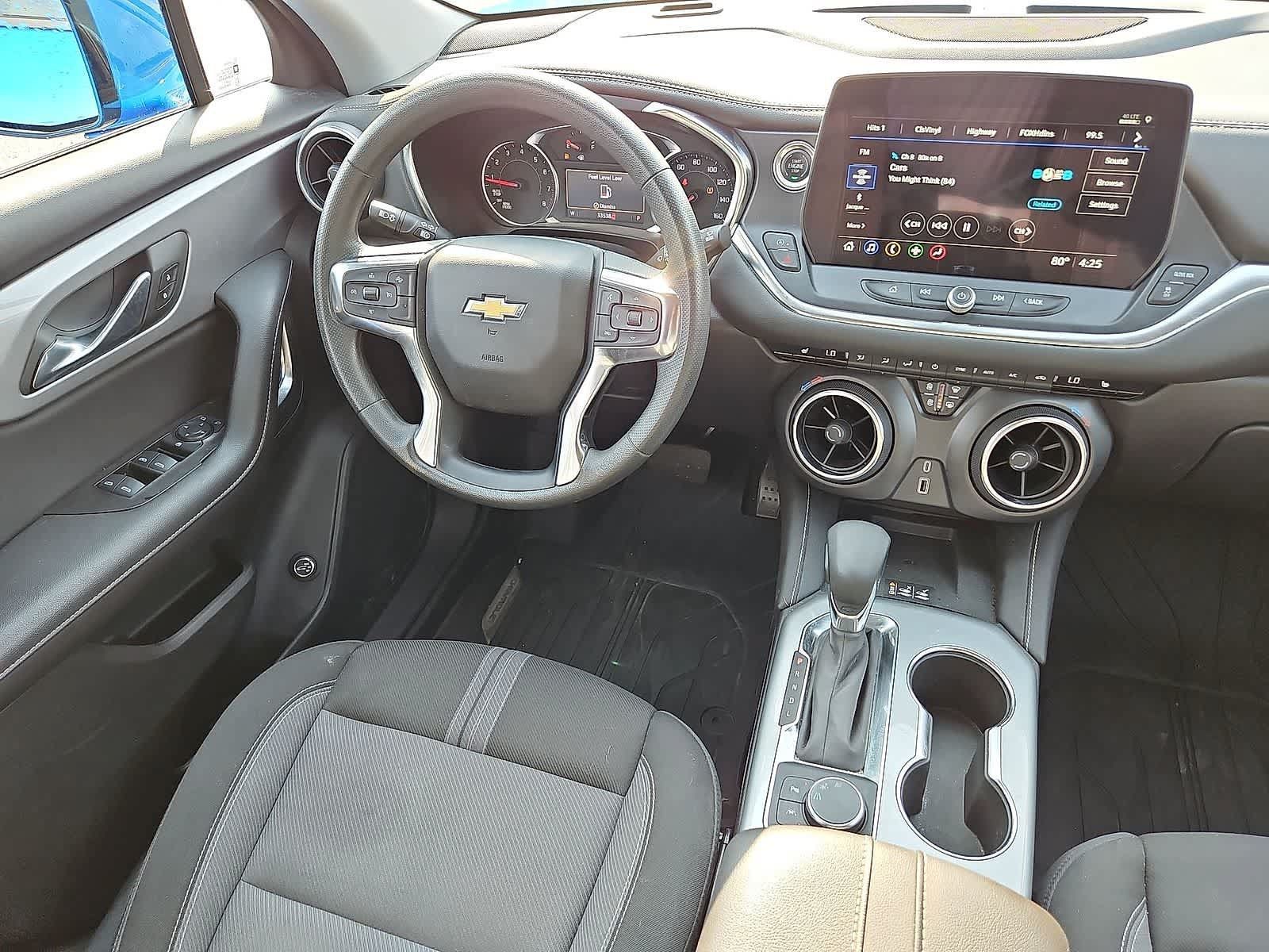 Used 2025 Chevrolet Blazer LT w/ Convenience Package FWD image 10