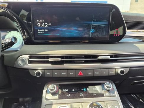 Used 2025 Hyundai Palisade Calligraphy AWD/4WD image 19