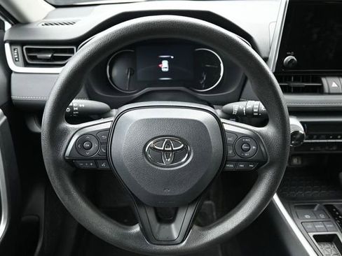 Used 2024 Toyota RAV4 XLE FWD image 14