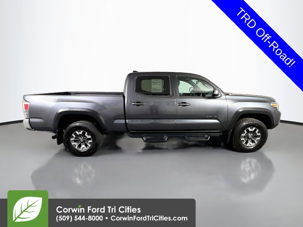 Used 2022 Toyota Tacoma TRD Off-Road AWD/4WD image 16