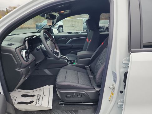 New 2026 Chevrolet Colorado Z71 image 11