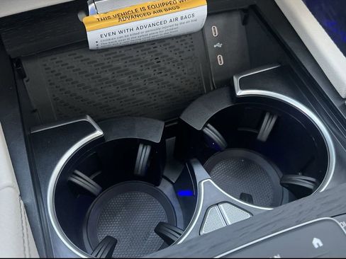 Certified 2025 Mercedes-Benz GLS 450 4MATIC image 44