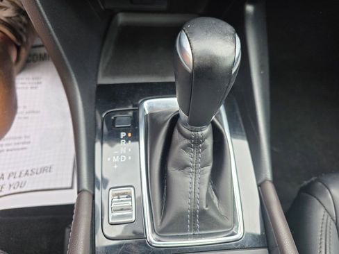 Used 2018 MAZDA MAZDA3 Touring FWD image 20