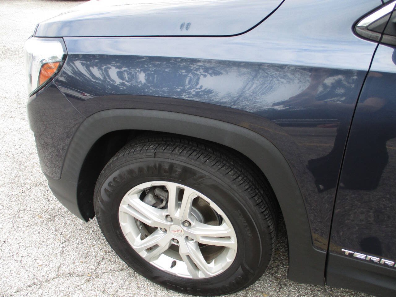 Used 2018 GMC Terrain SLE AWD/4WD image 16