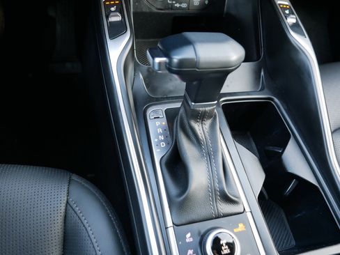 Certified 2025 Kia Sorento S image 24