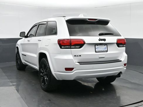 Used 2020 Jeep Grand Cherokee Altitude image 5