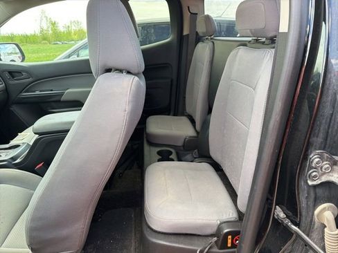 Used 2018 Chevrolet Colorado W/T w/ WT Convenience Package AWD/4WD image 4