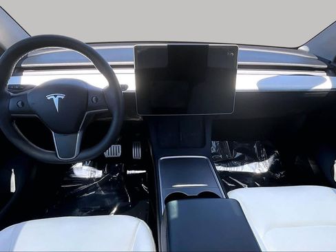 Used 2022 Tesla Model Y Performance AWD/4WD image 15