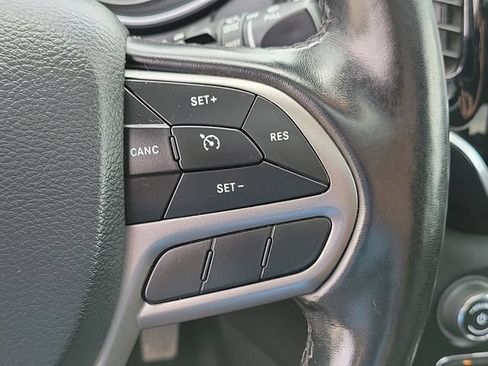 Used 2020 Jeep Cherokee Limited AWD/4WD image 13