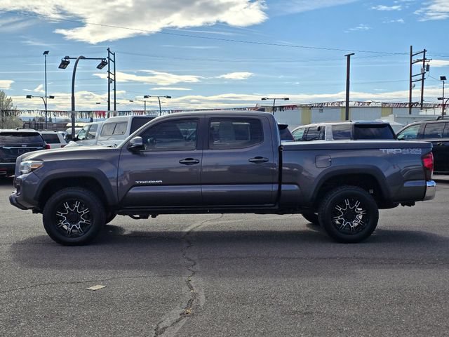 Used 2018 Toyota Tacoma TRD Off-Road AWD/4WD image 2