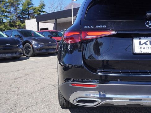 Used 2023 Mercedes-Benz GLC 300 4MATIC image 15